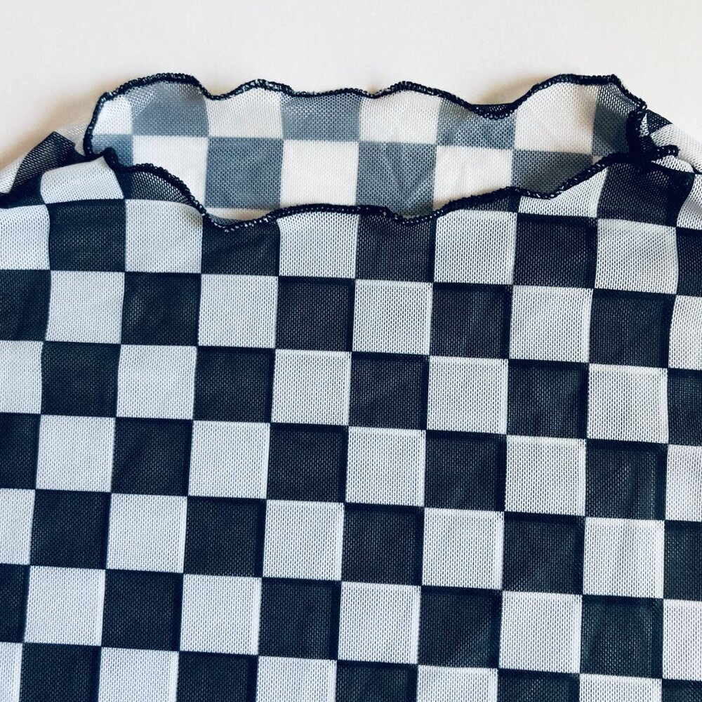 π Black & White Checkered Sheer Mesh Top with Short Sleeves NEW - Picture 2 of 6
